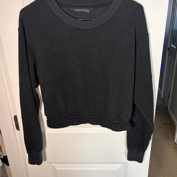 Abercrombie & Fitch Charcoal Cropped Sweatshirt - Picture 1 of 3
